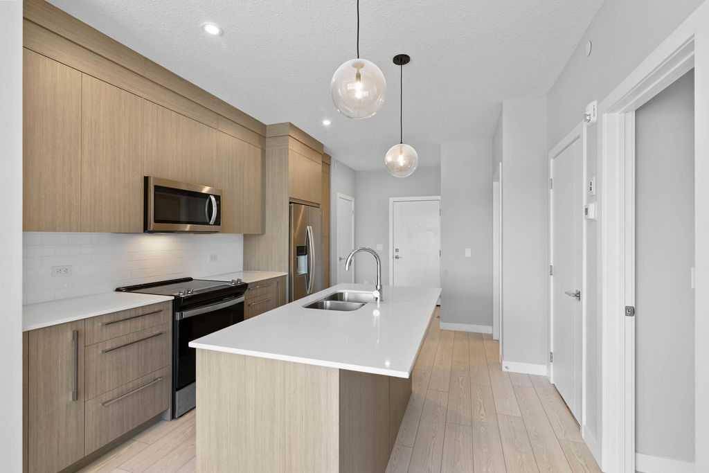 Calgary, AB T2X 5X2,111 Wolf Creek DR SE #2502