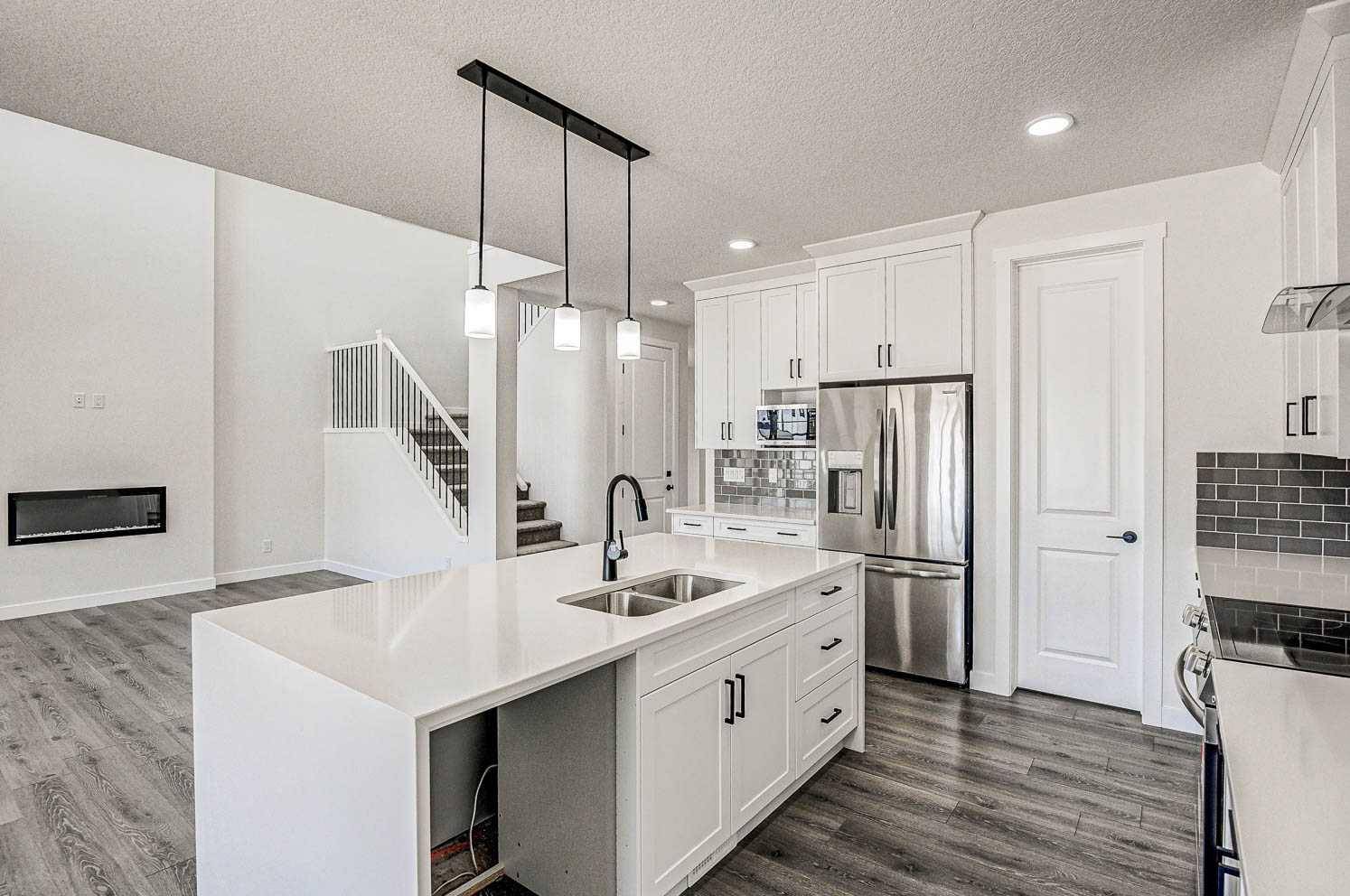 Airdrie, AB T4B5J9,500 Creekrun LN SW