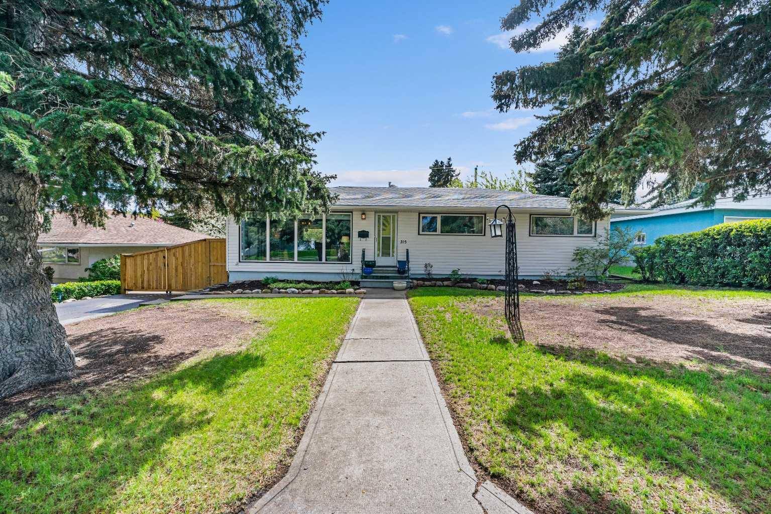 Calgary, AB T2K 2X4,315 Simons RD NW