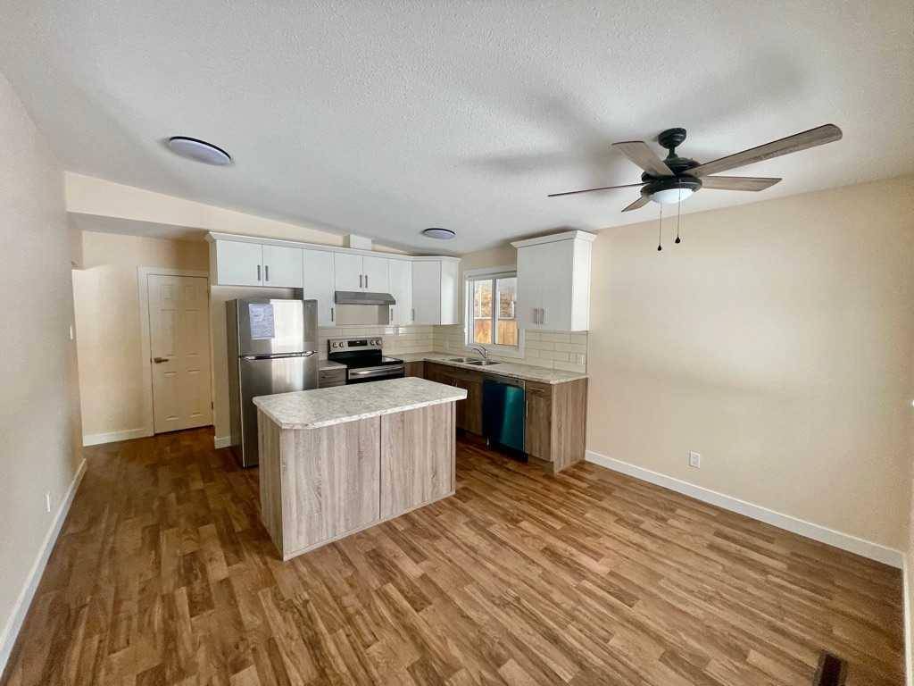 1518 29 ST S, Lethbridge, AB T1K2X5