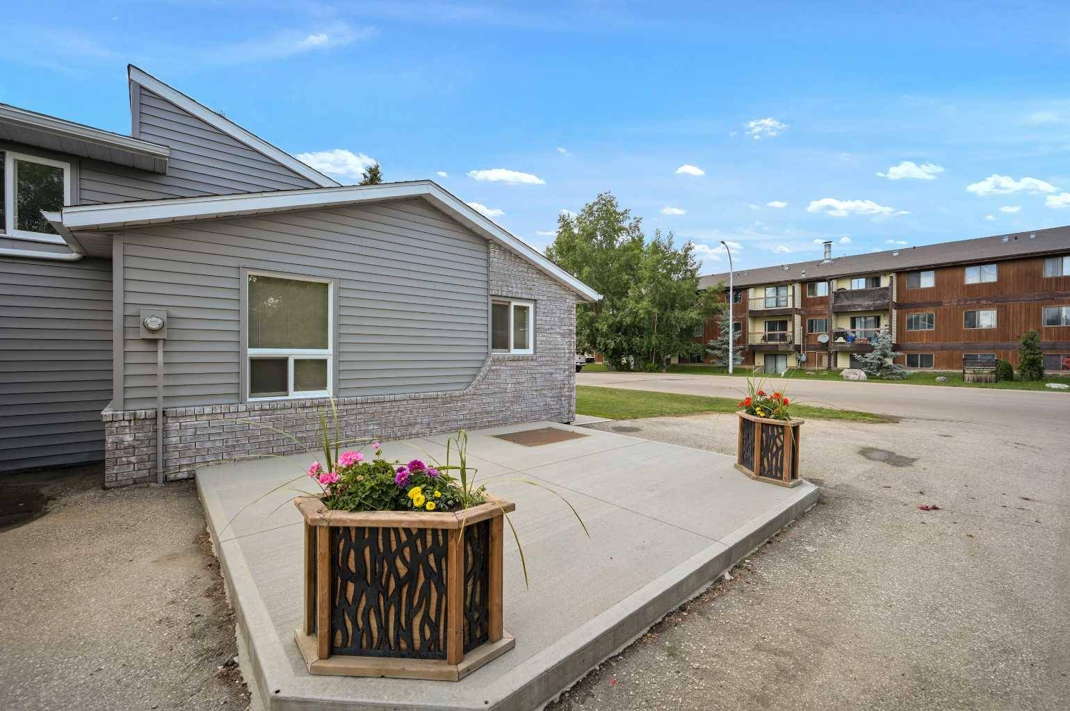 High Prairie, AB T0G1E0,4405 PLEASANTVIEW DR