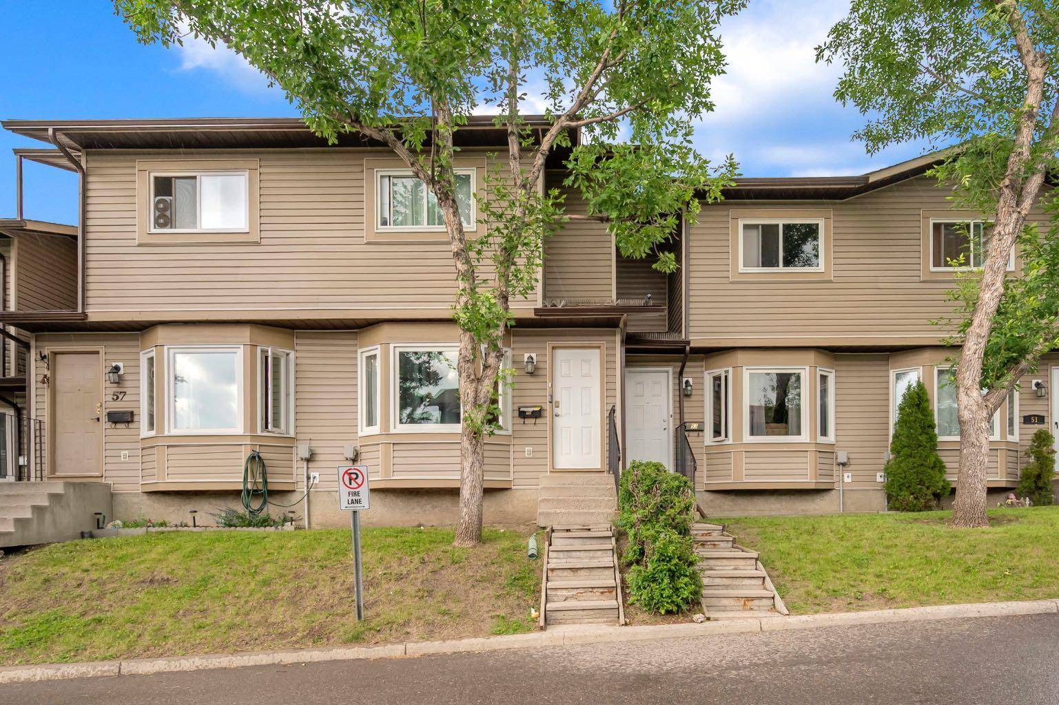 Calgary, AB T3J 3B6,55 Falshire TER NE