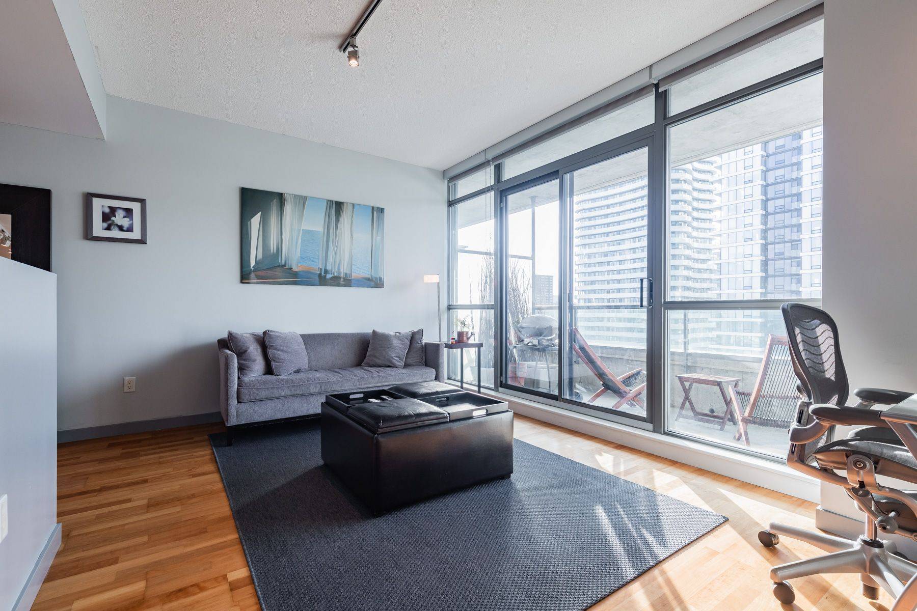 Toronto C08, ON M4Y 3C4,281 Mutual ST #1705