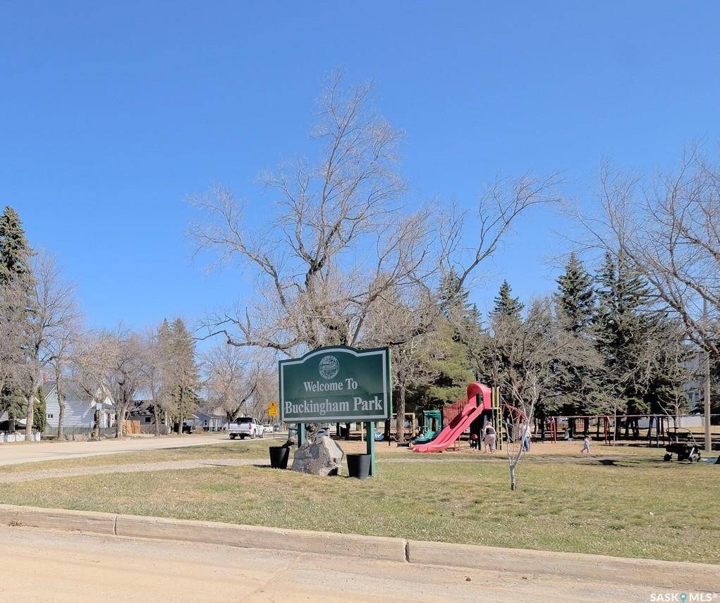 Biggar, SK S0L 2V0,240 3rd AVENUE E