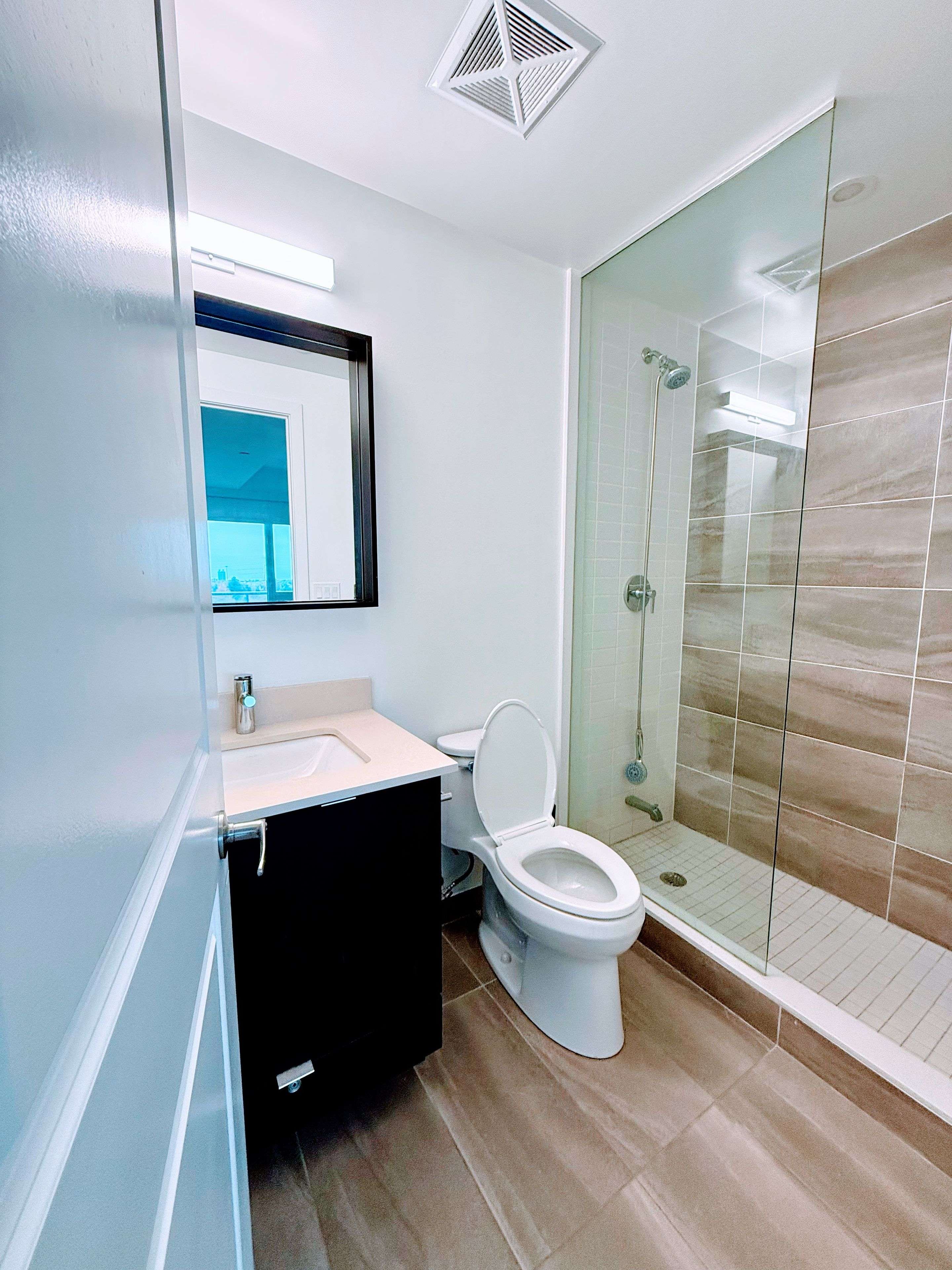 Mississauga, ON L5M 0Z8,4675 Metcalfe AVE #503