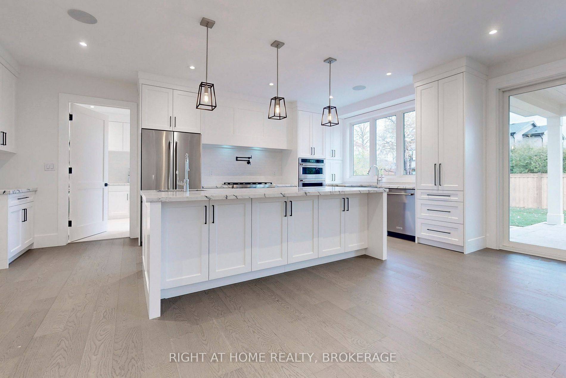 Oakville, ON L6K 2R1,274 Weighton DR