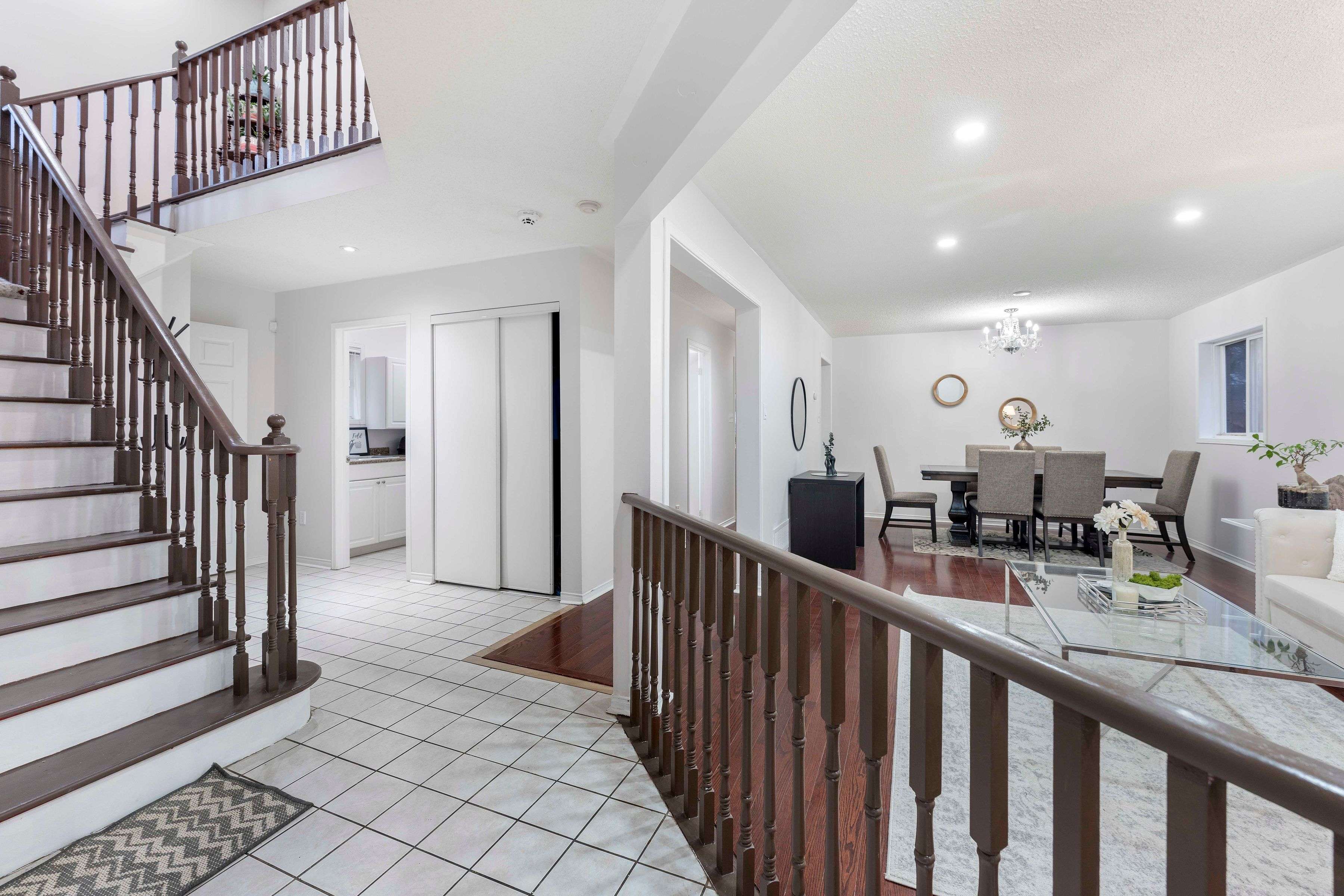 Brampton, ON L6X 4N2,44 Pebblestone CIR