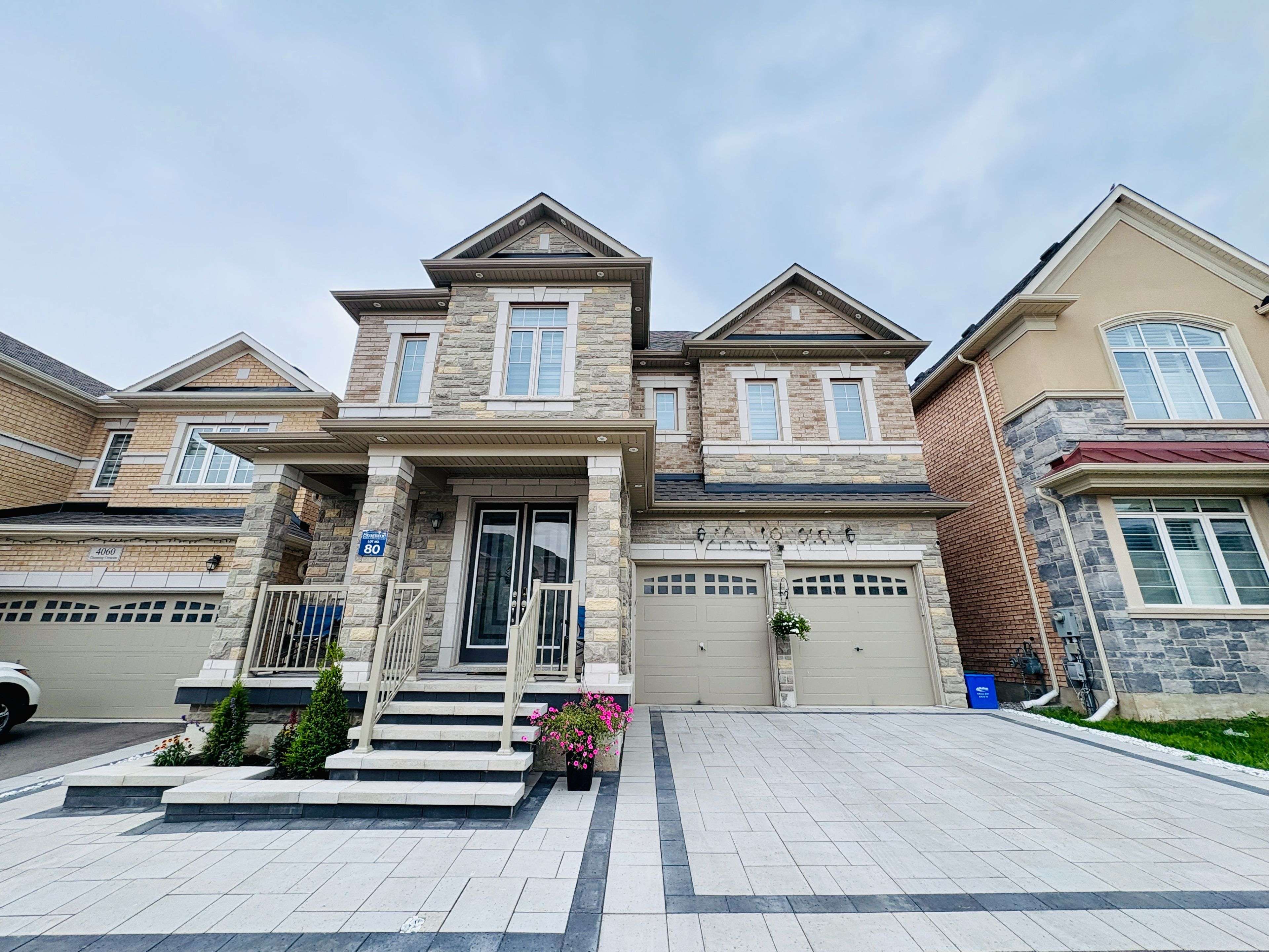 Oakville, ON L6H 3R2,4056 Channing CRES