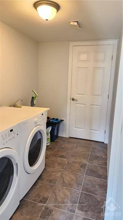 Kanata, ON K2M 0L8,409 Rosingdale ST