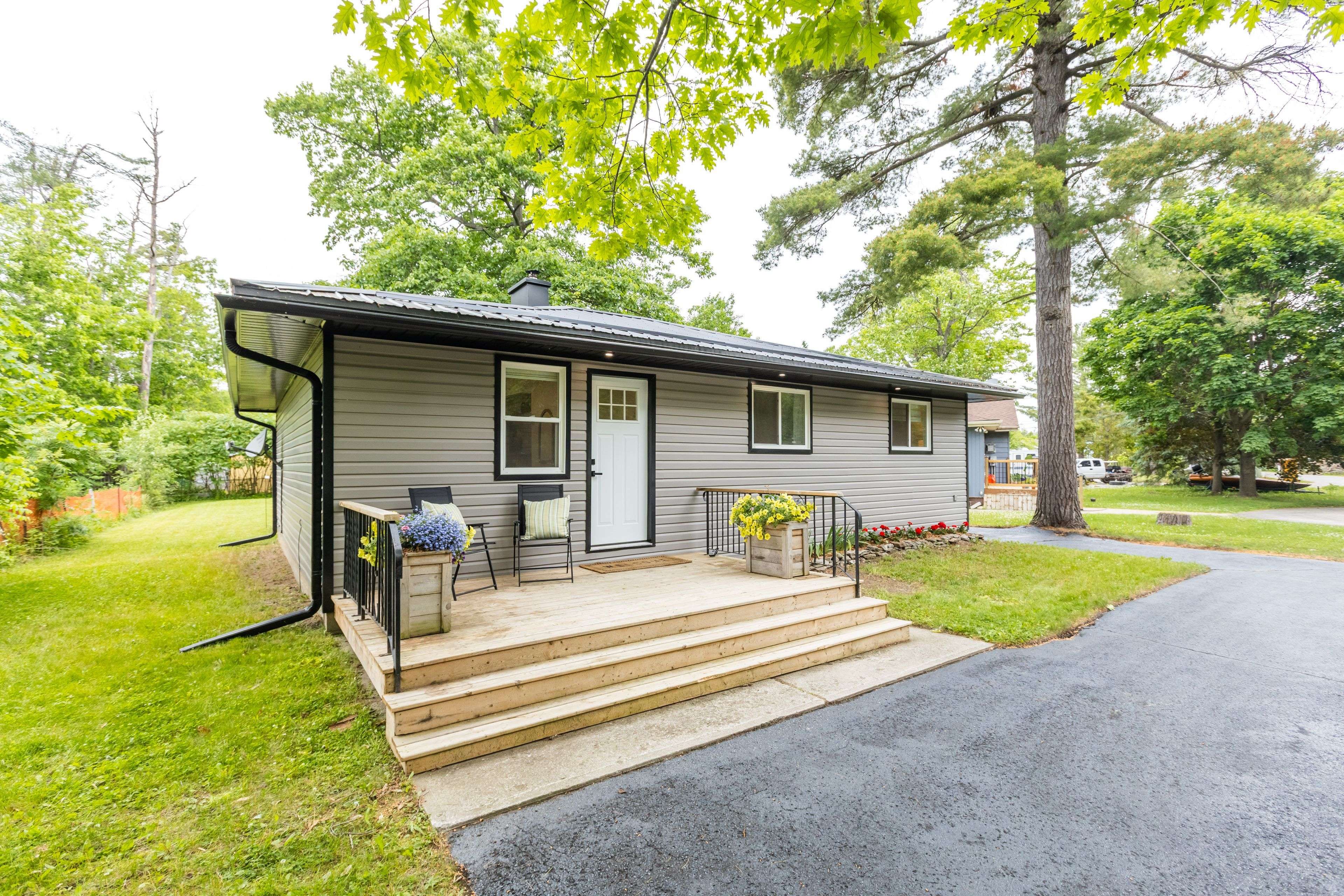 9 Parkhill DR, Kawartha Lakes, ON K0M 1N0