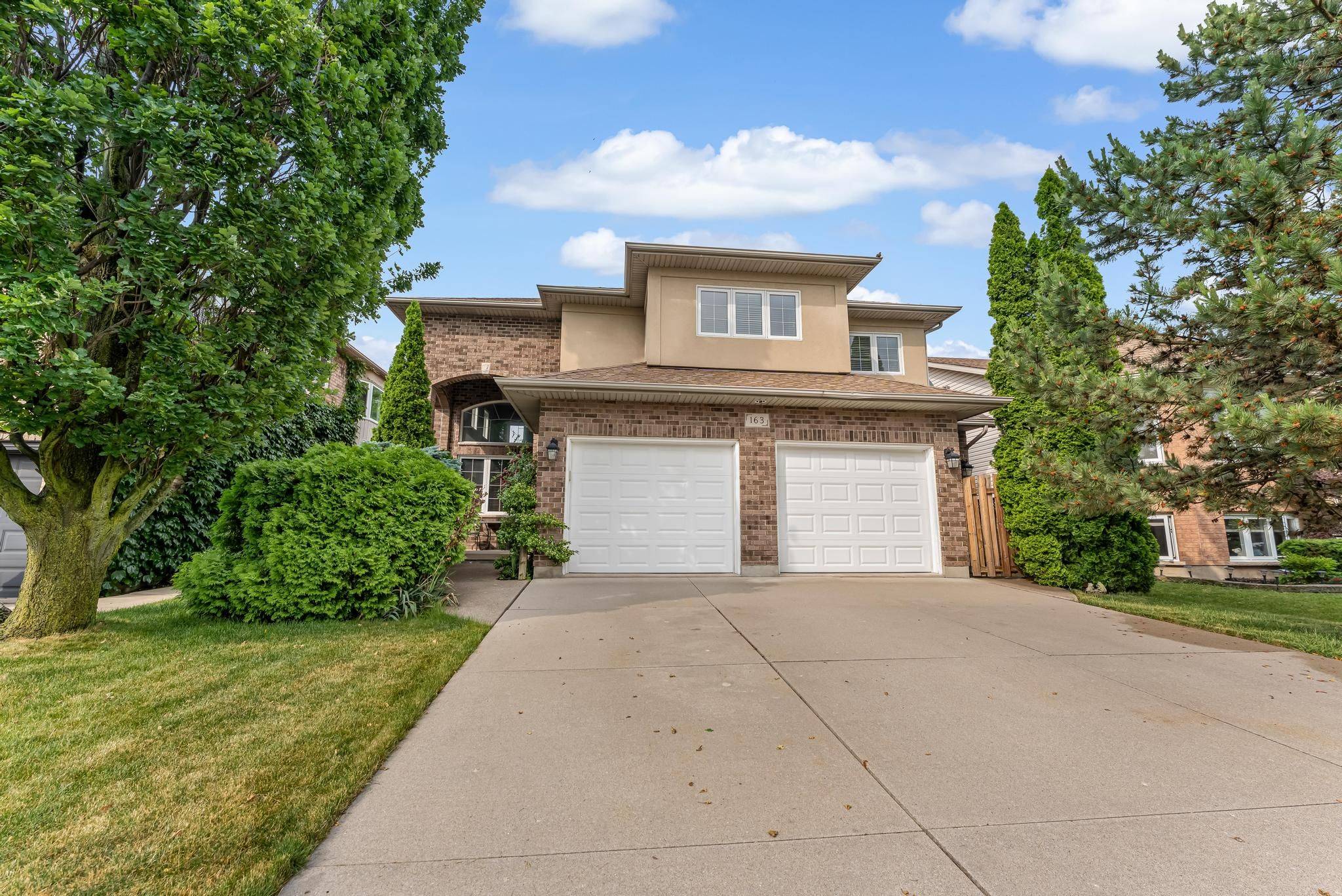 163 Crysler CRES, Thorold, ON L2V 5A3