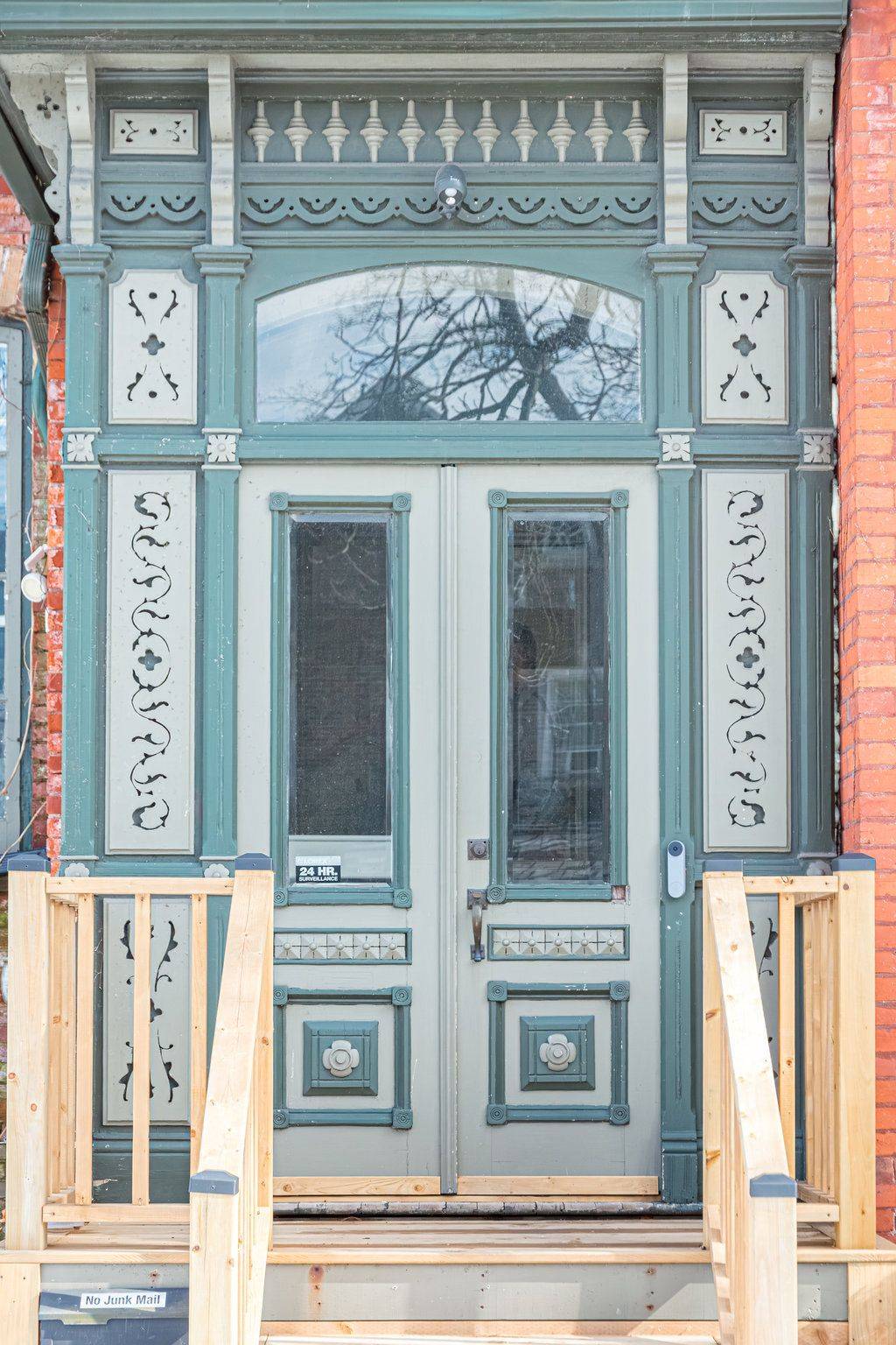 Hamilton, ON L8P 3G5,293 Park ST S