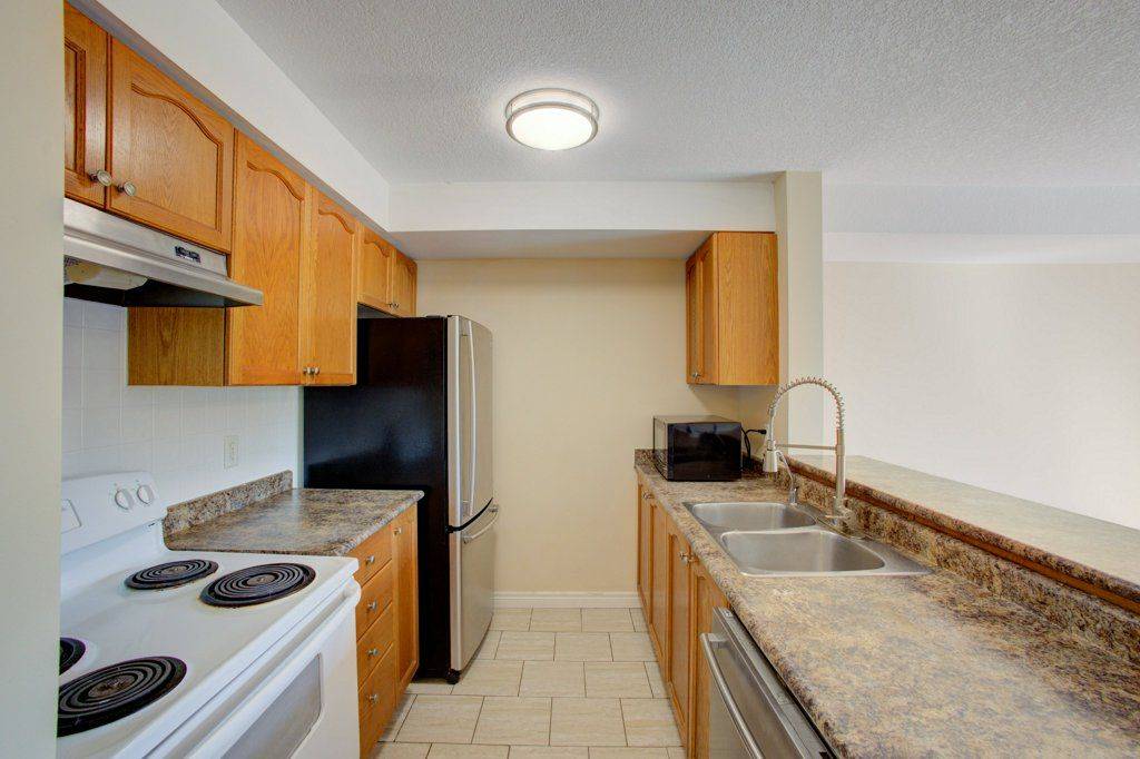 Kitchener, ON N2E 0A2,45 Cedar Hill Cresc CRES #10D