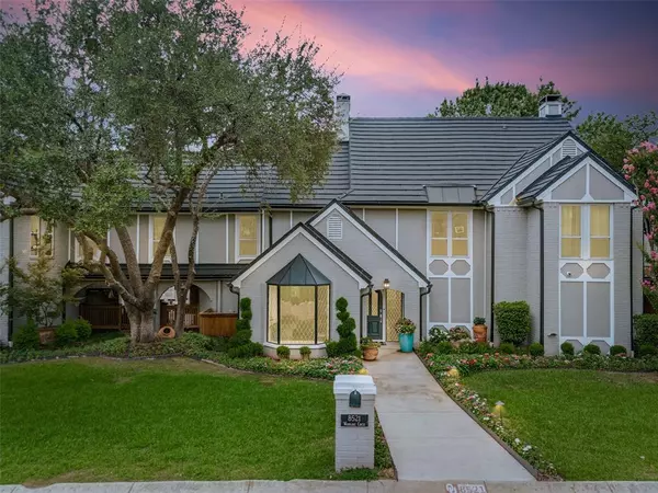 8521 Woodlake Circle, Fort Worth, TX 76179