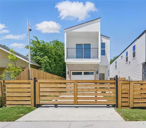 2721 Peabody Avenue, Dallas, TX 75215