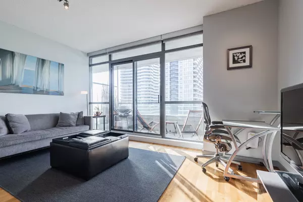 Toronto C08, ON M4Y 3C4,281 Mutual ST #1705