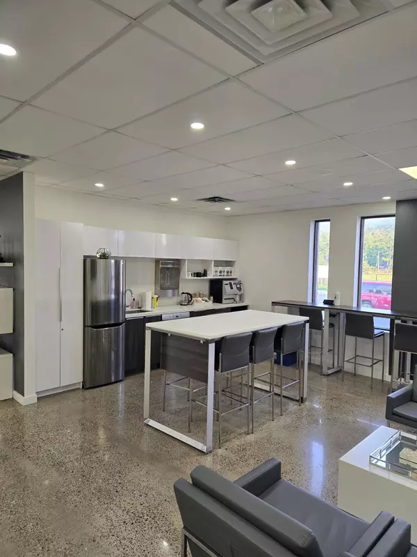 Brampton, ON L6W 2B3,181 Queen ST E #Unit C