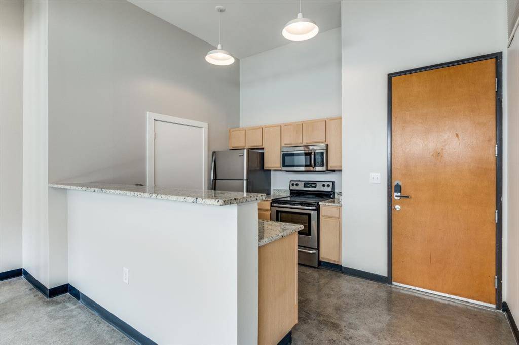 Dallas, TX 75204,2502 Live Oak Street #206