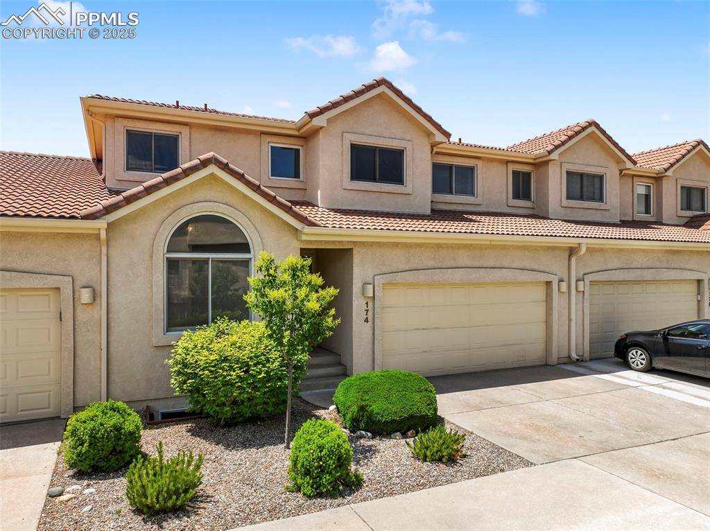 174 Luxury LN, Colorado Springs, CO 80921