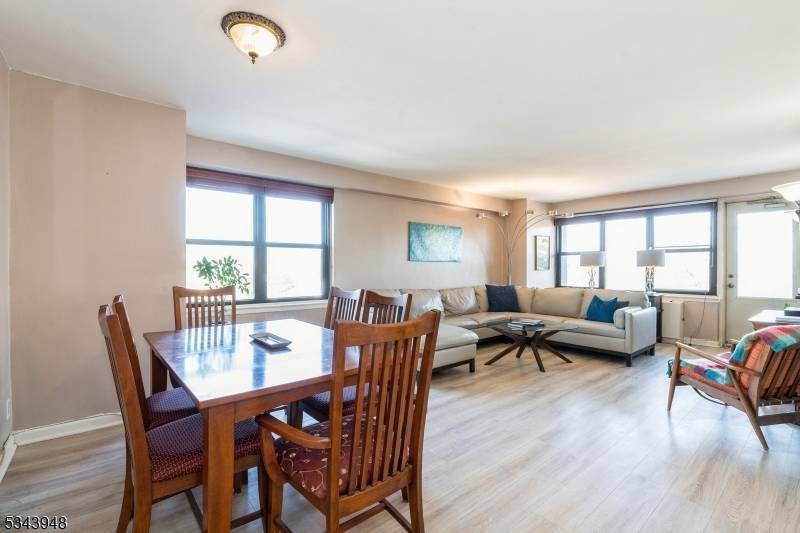 285 Aycrigg Ave #6E, Passaic City, NJ 07055