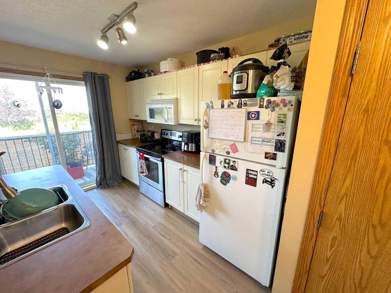 Red Deer, AB T4P 4C9,20 Jacobs Close #13