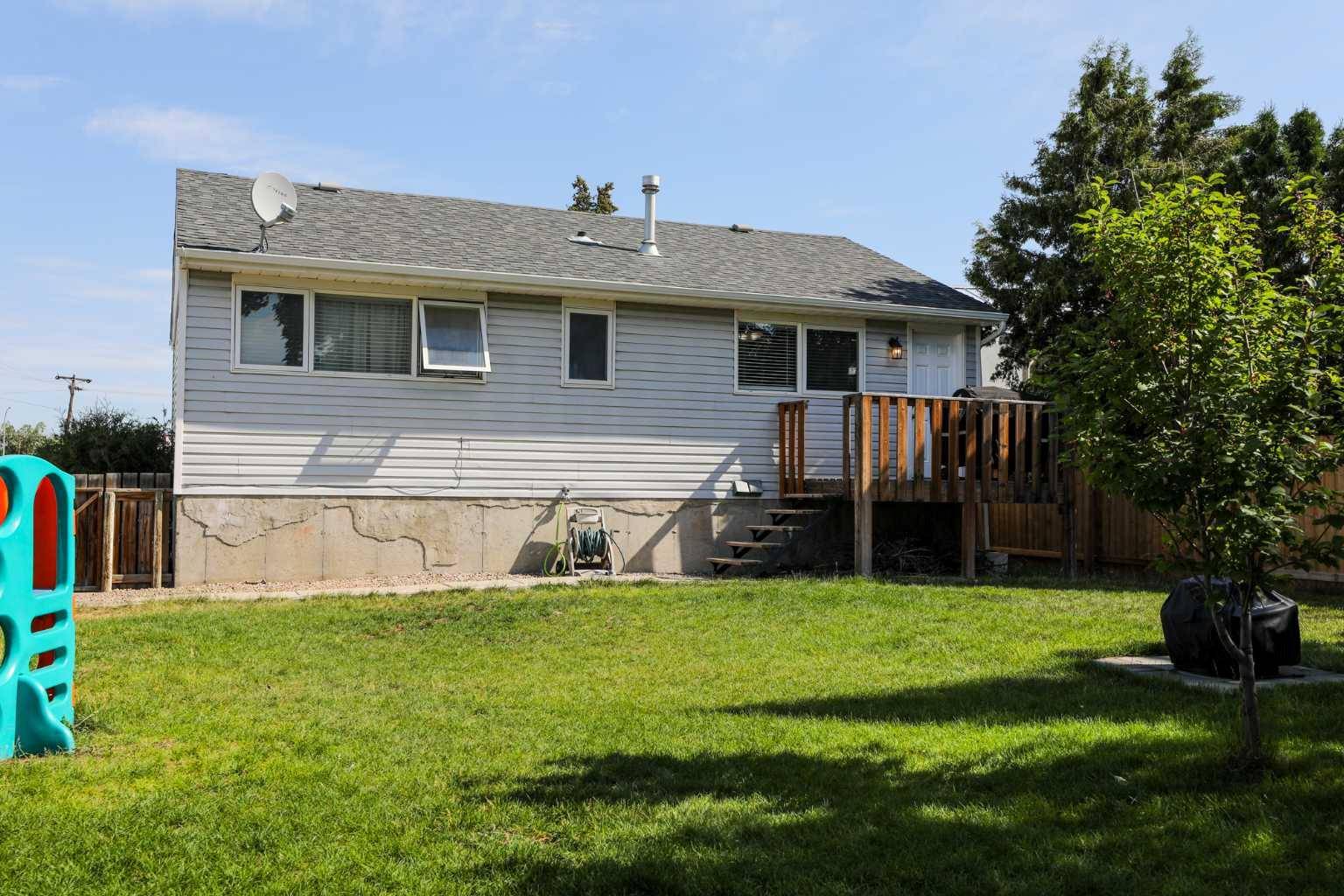 Taber, AB T1G 1A1,4502 Heritage PL