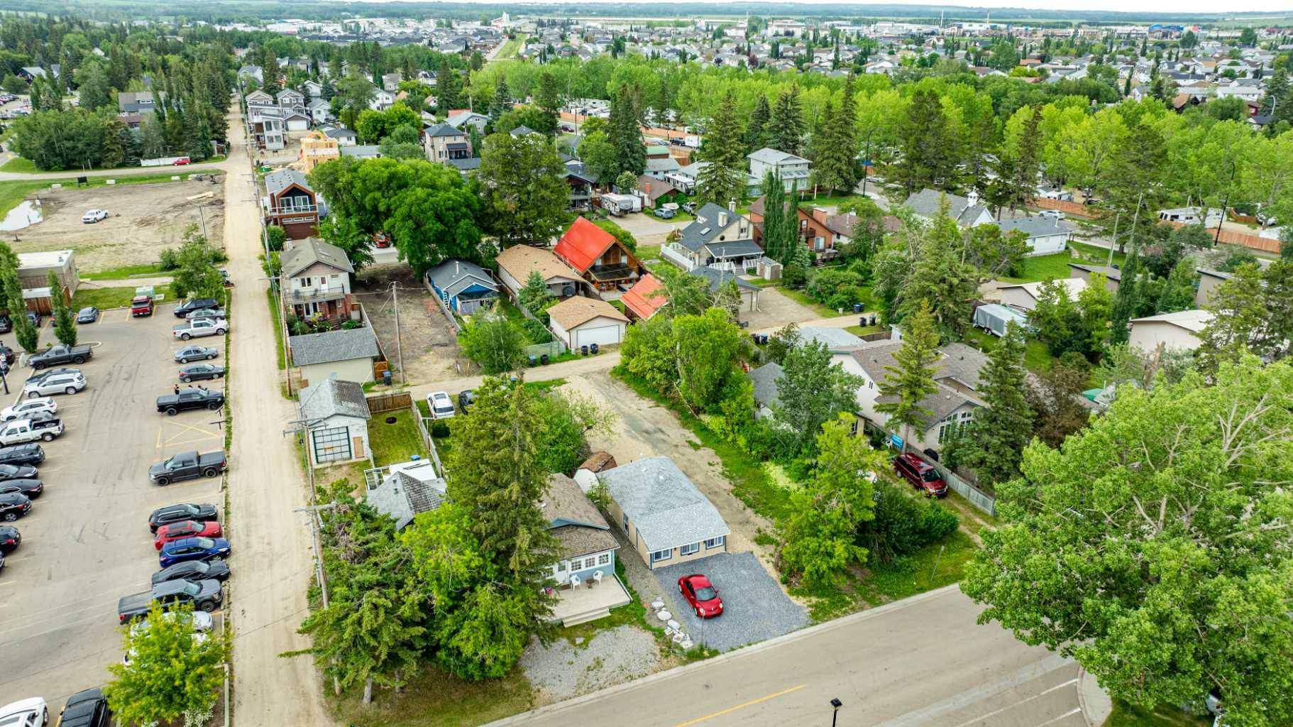 Sylvan Lake, AB T4S 1C6,5023 44 ST