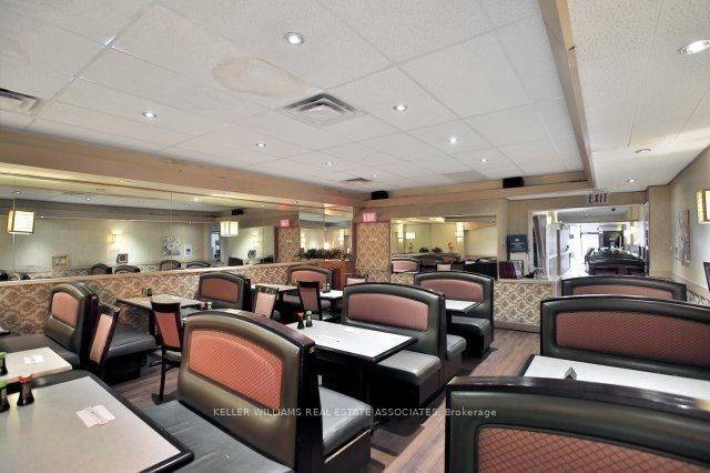 Toronto C02, ON M5S 1X4,388 Bloor ST W