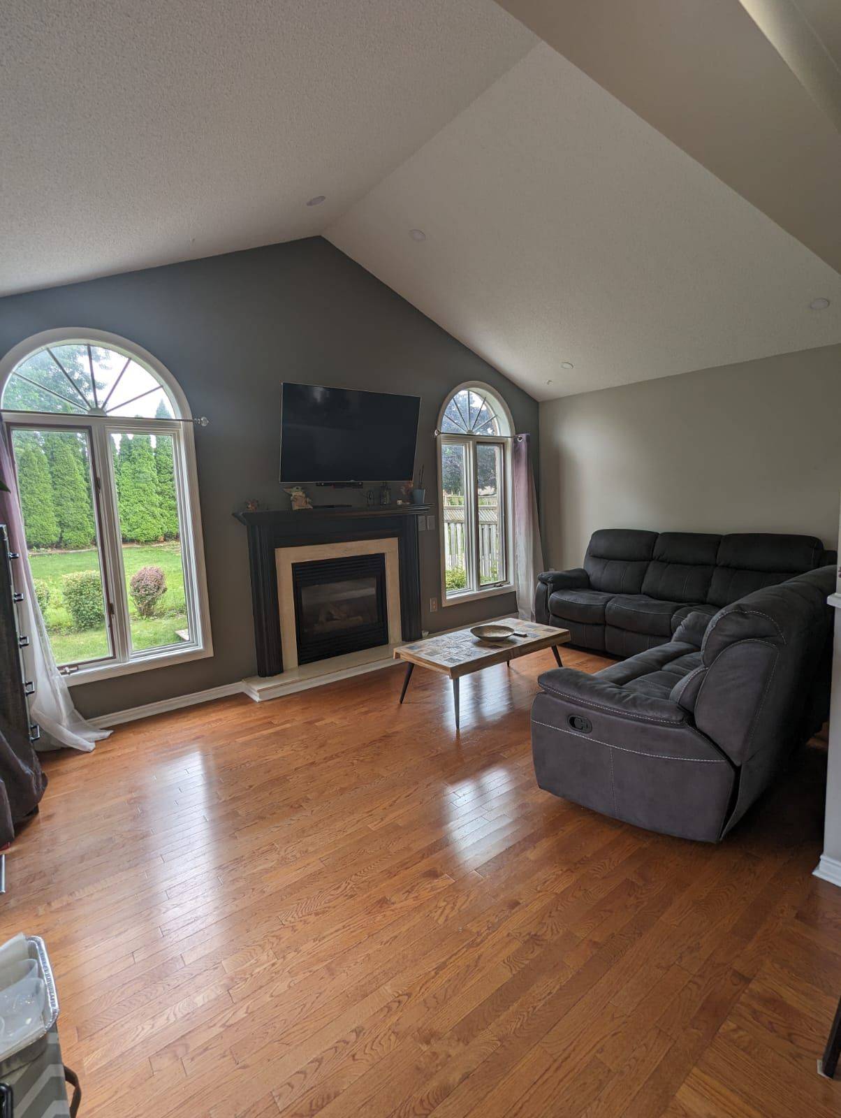 Oshawa, ON L1K 2J8,1155 Corsica AVE