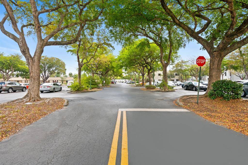Lauderdale Lakes, FL 33319,4800 N STATE ROAD 7 #107