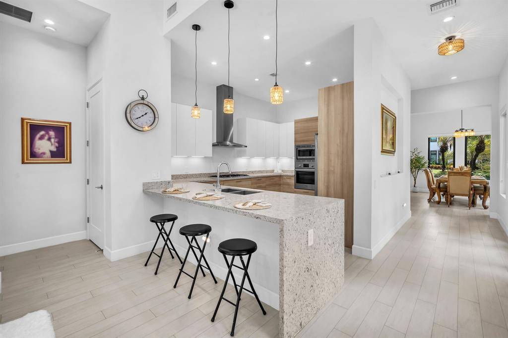 Hollywood, FL 33312,5812 E Brookfield Cir E