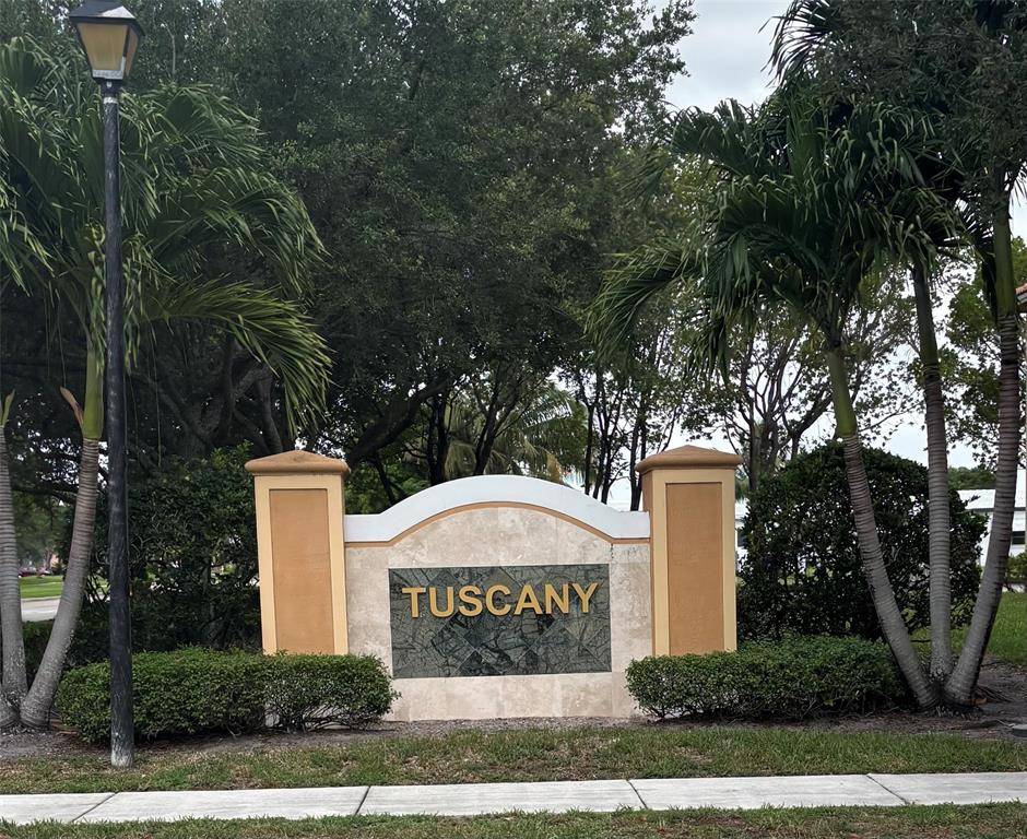 Tamarac, FL 33321