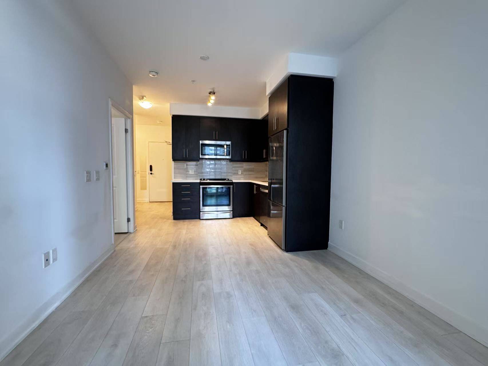 Richmond Hill, ON L4B 0A2,85 Oneida CRES #912