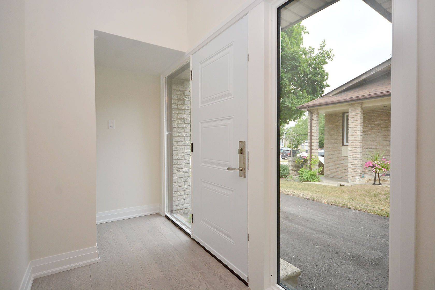 Mississauga, ON L5N 1R5,2912 Arvida CIR