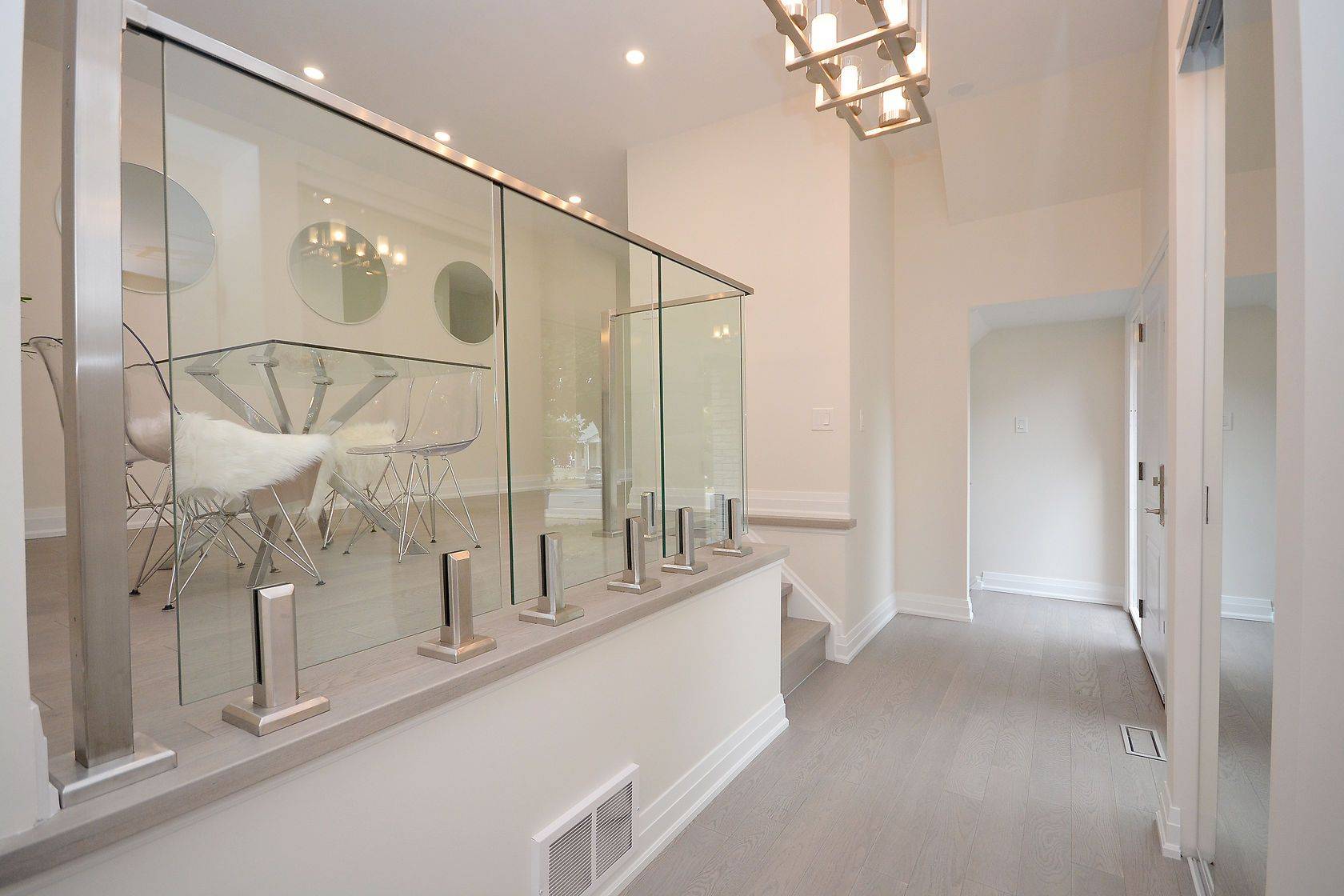 Mississauga, ON L5N 1R5,2912 Arvida CIR