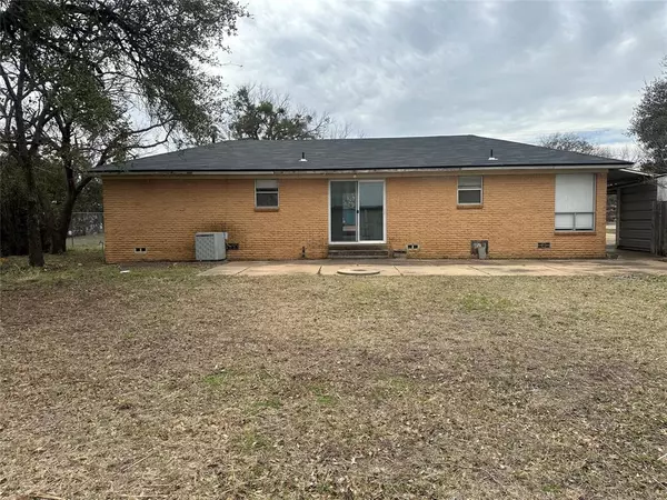 Hamilton, TX 76531,1121 E Coke