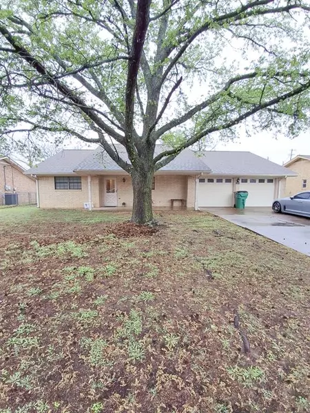 1212 N Dale Avenue, Stephenville, TX 76401