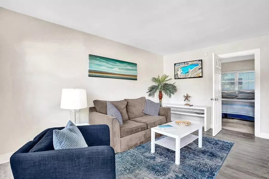 3226 NE 12th St #2, Pompano Beach, FL 33062