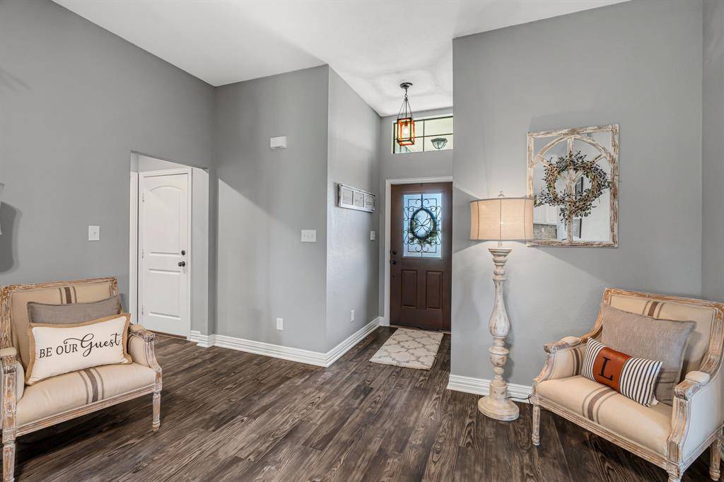 Alma, TX 75119,160 Grays Creek Circle