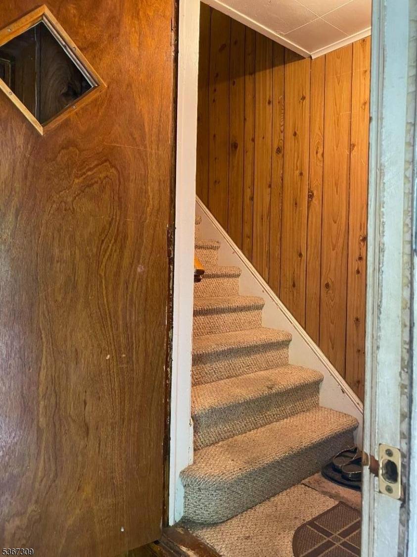Paterson City, NJ 07504,693 E 28th St