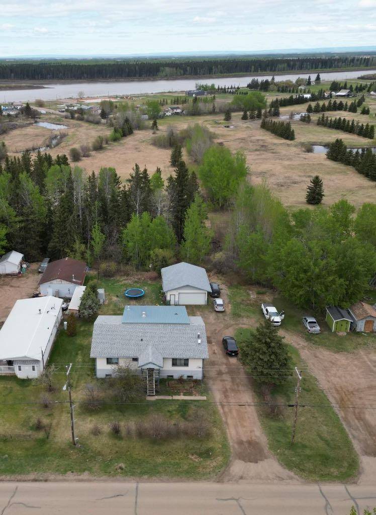 4702 46 Ave, Fort Vermilion, AB T0H1N0
