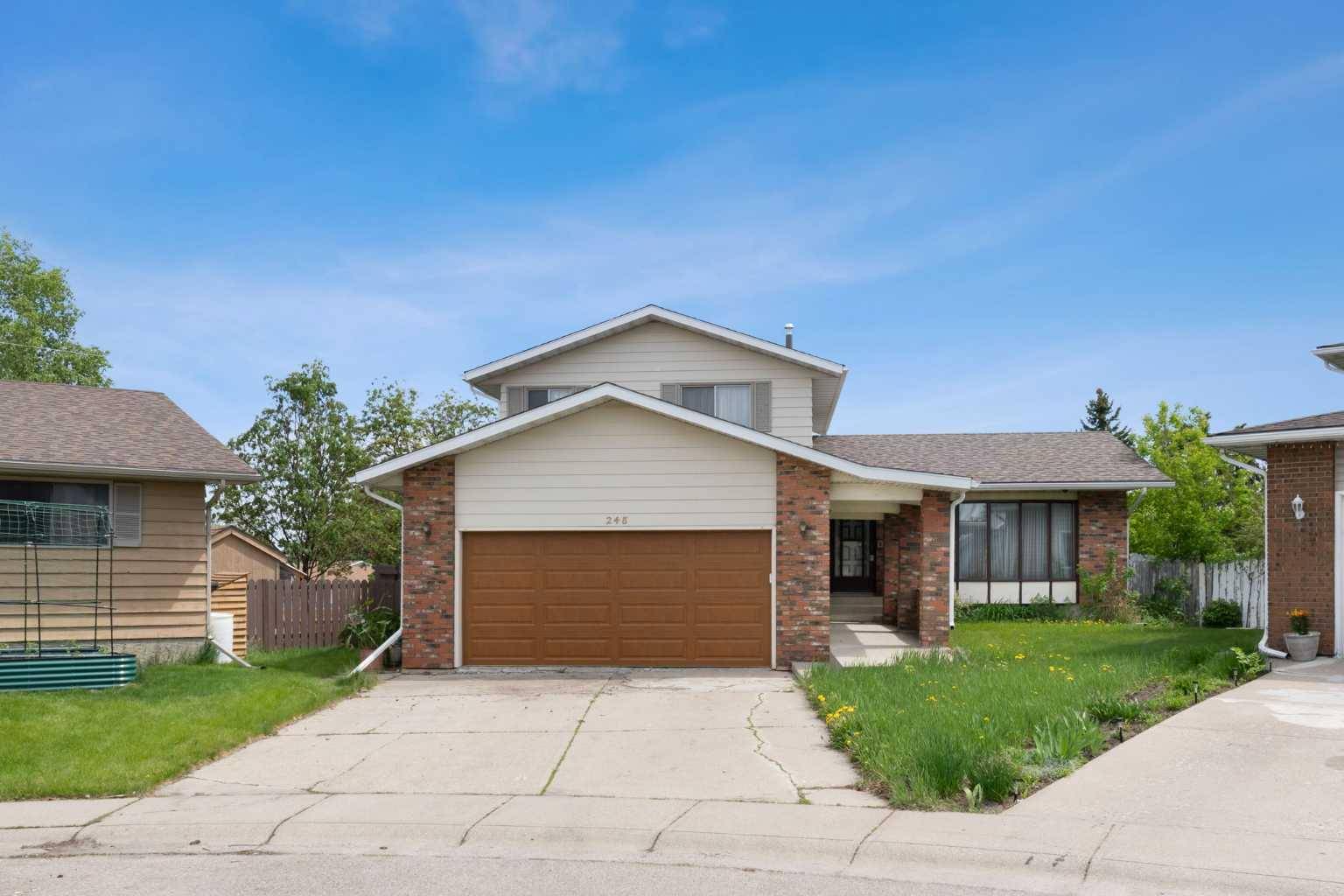 Calgary, AB T2A5T1,248 Madeira PL NE