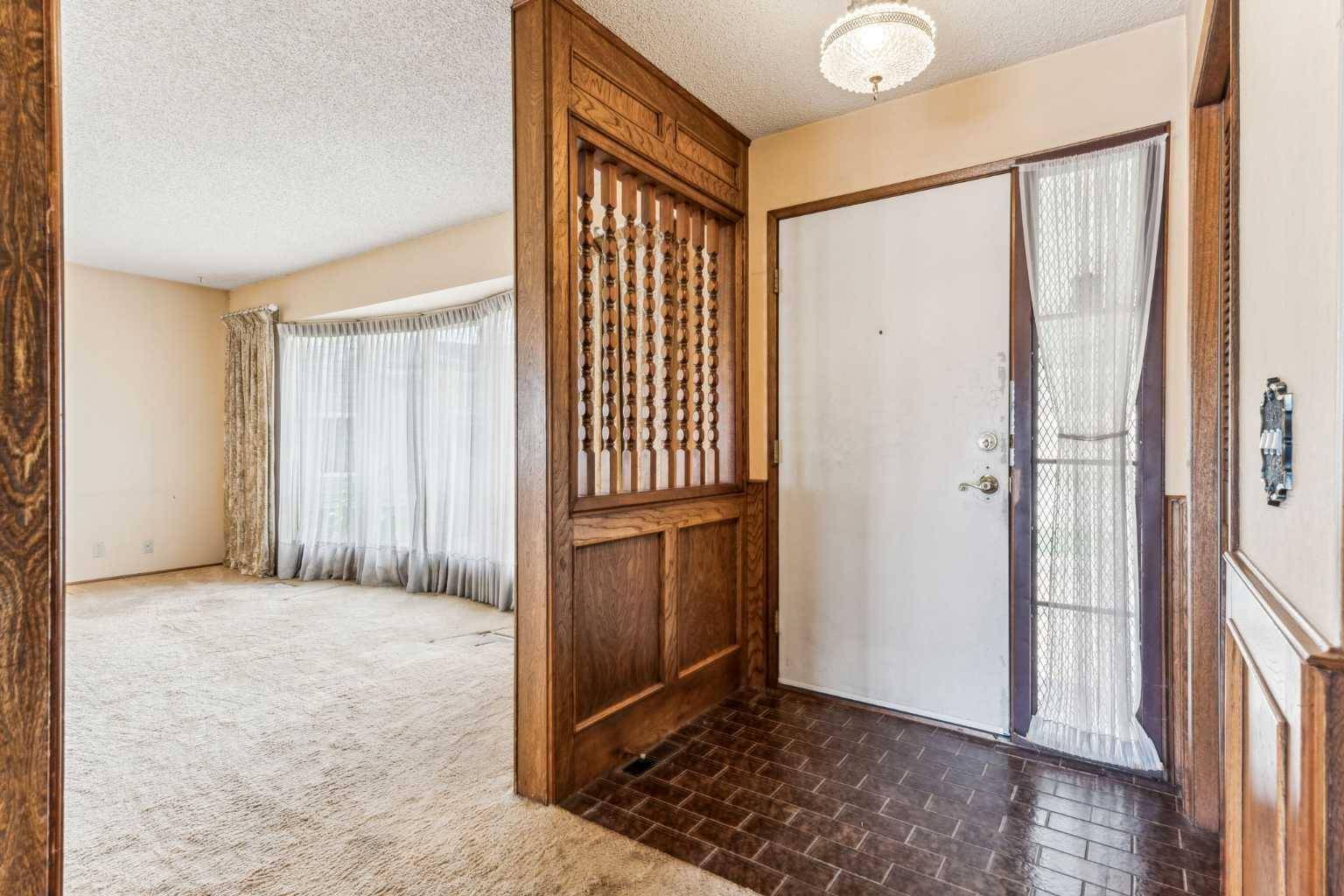 Calgary, AB T2A5T1,248 Madeira PL NE