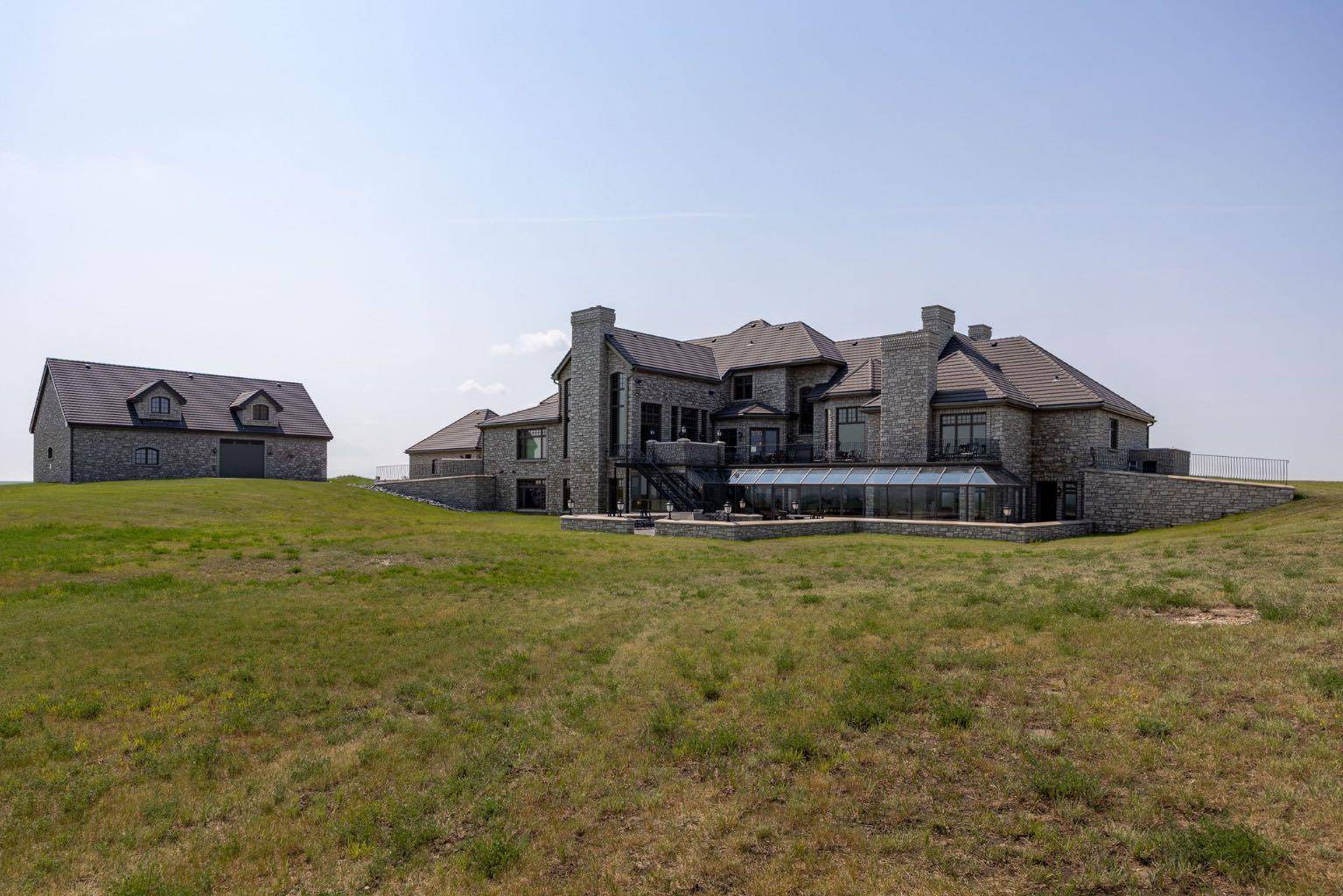 Rural Kneehill County, AB T3R 0K4,240046 284