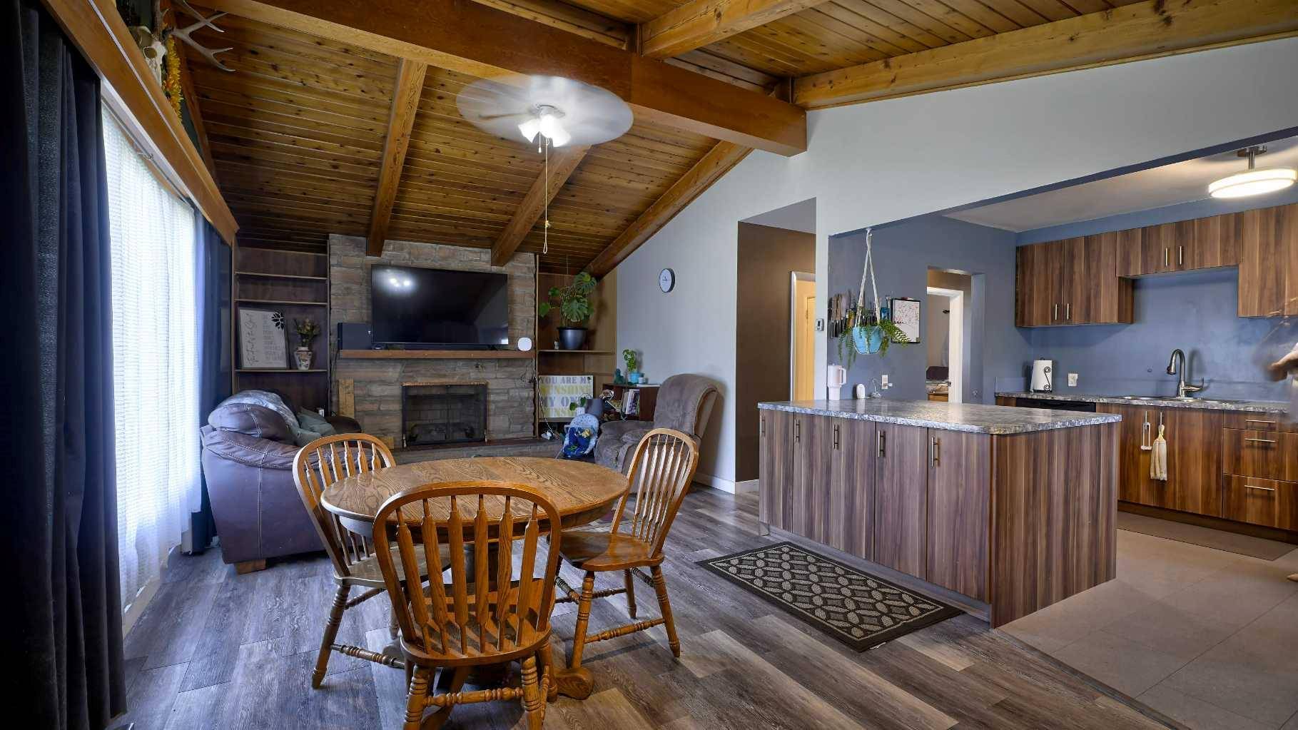 Crossfield, AB T0M 0S0,1629 Ross ST