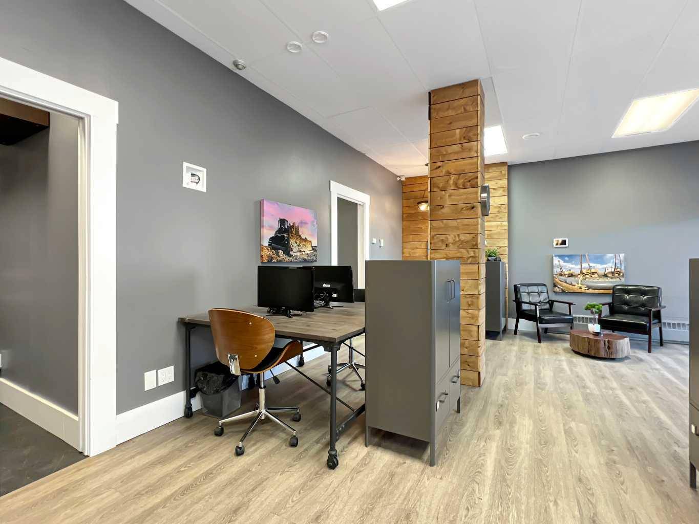 Calgary, AB T2N 1Z7,312 14 ST NW