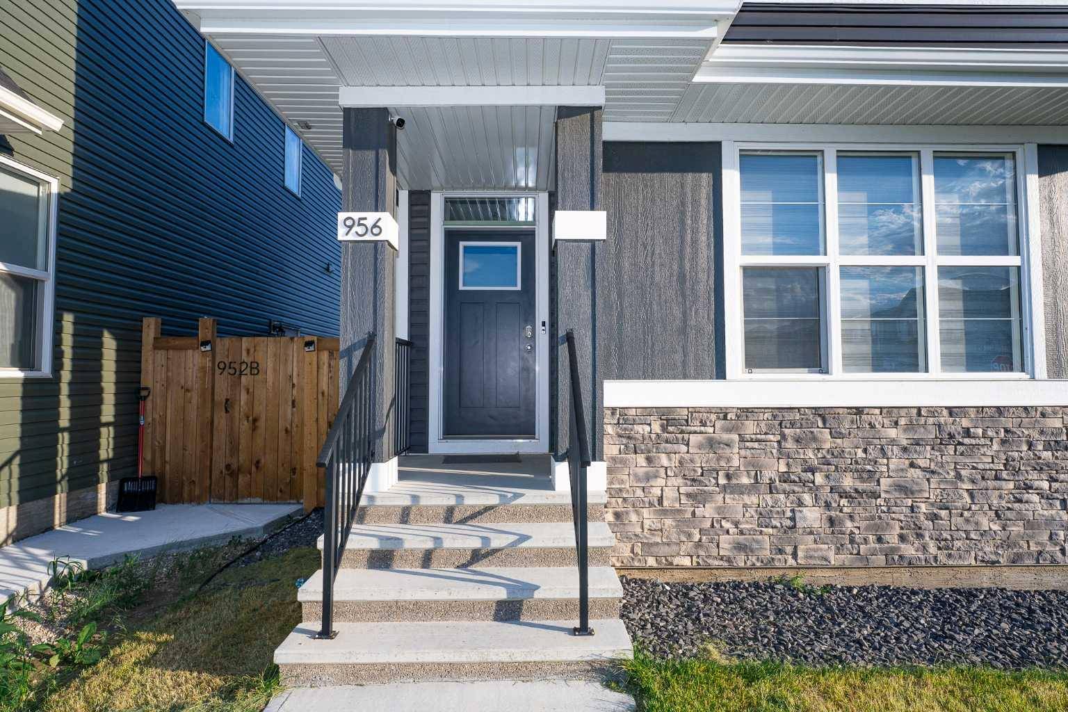 Chestermere, AB T1X 2N4,956 West Lakeview DR