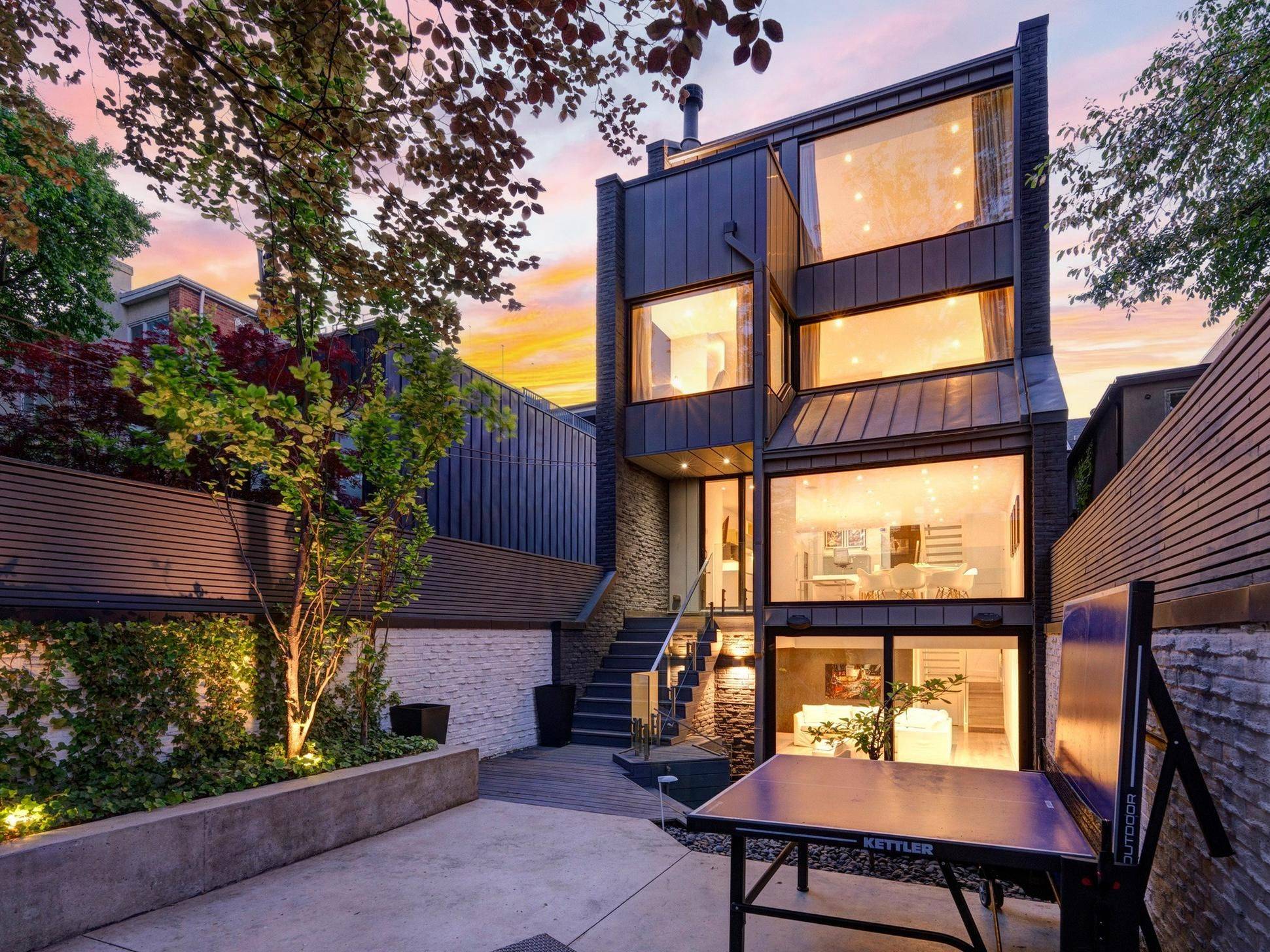 Toronto C02, ON M5R 1M7,41 Berryman ST
