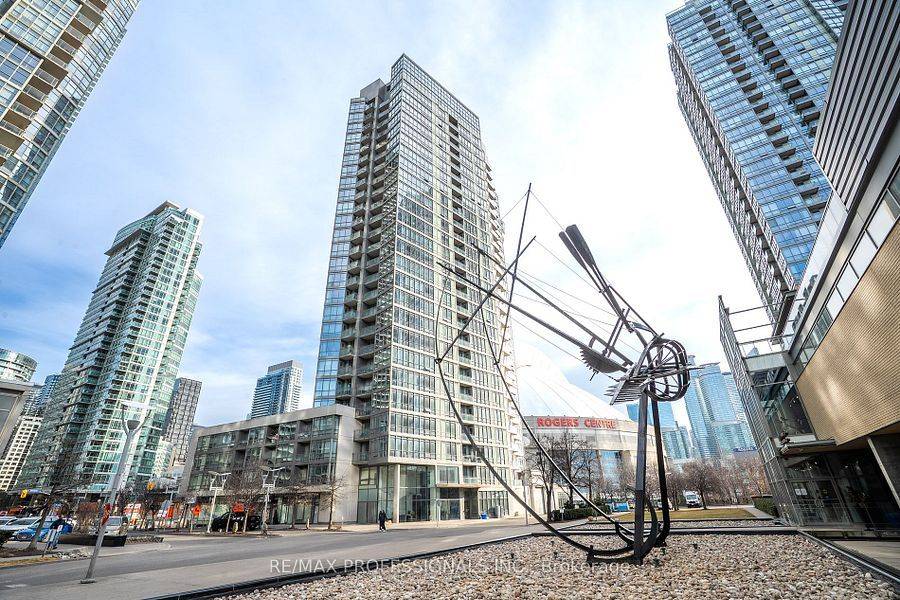 3 Navy Wharf CT #701, Toronto C01, ON M5V 3V1