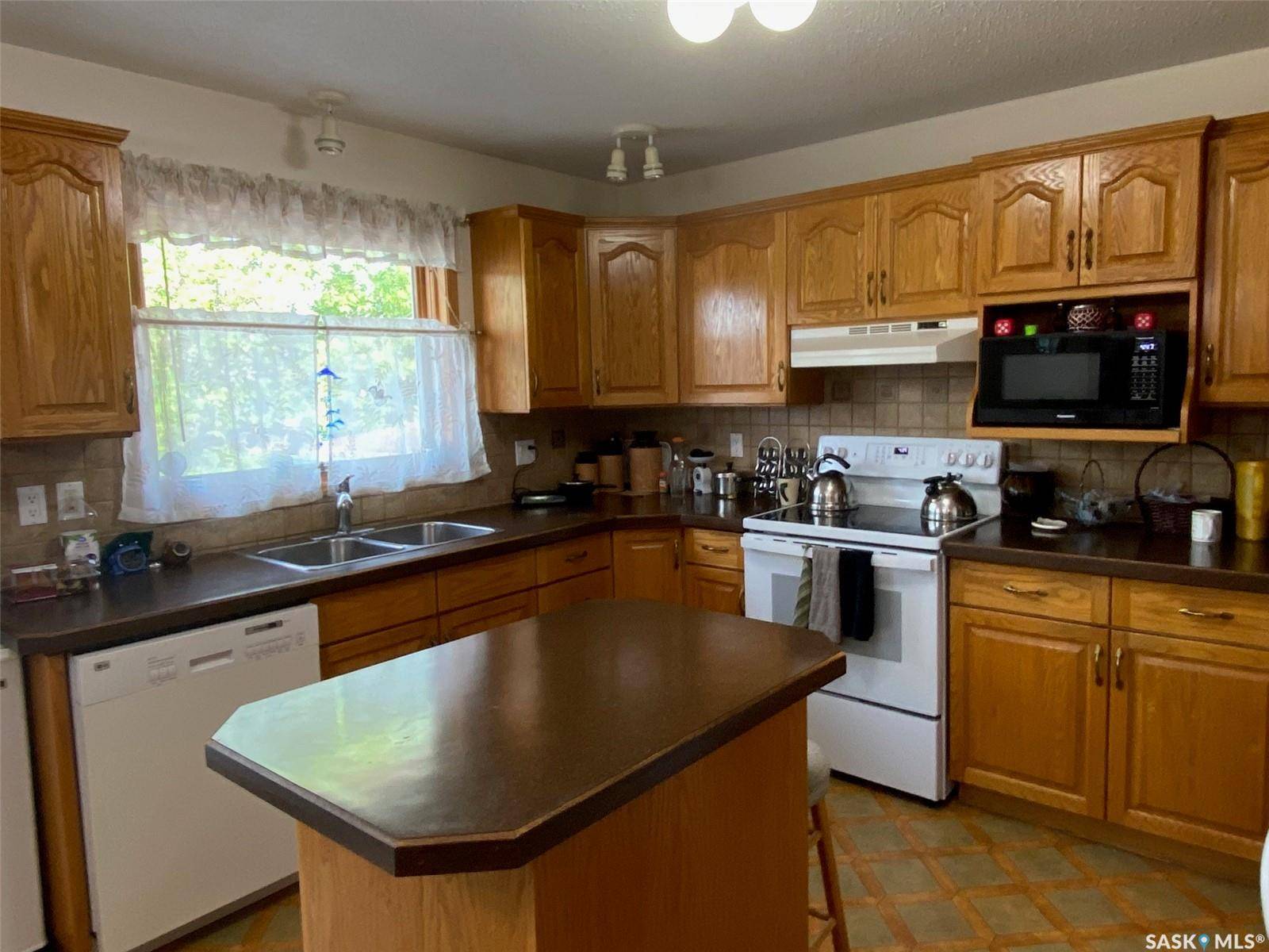 Yorkton, SK S3N 4A1,232 Morrison DRIVE